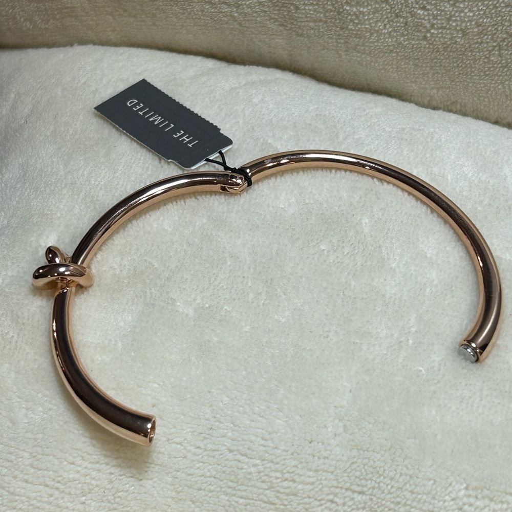 The Limited very sharp rose gold knot hinged bracelet New with tags - Picture 5 of 5
